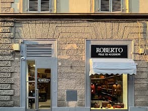 Vetrina del negozio Via Ventisette Aprile, 16R/18R a Firenze